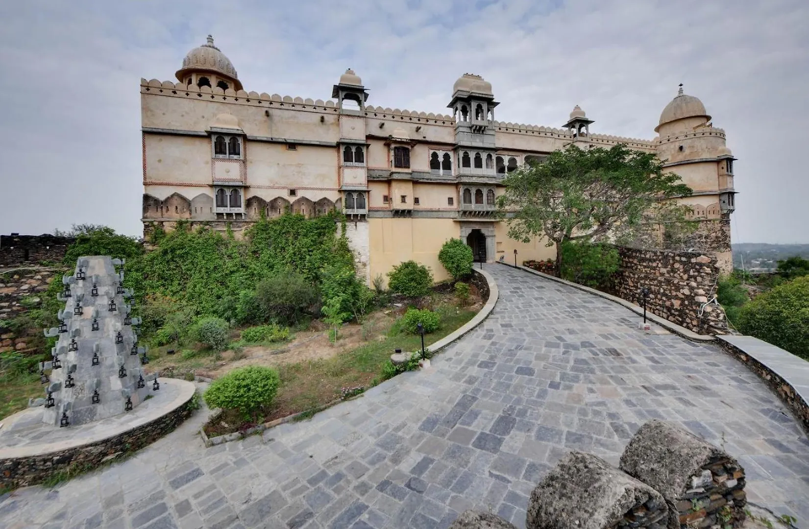 ***** Resort The Fern Bambora Fort, Bambora, Udaipur India